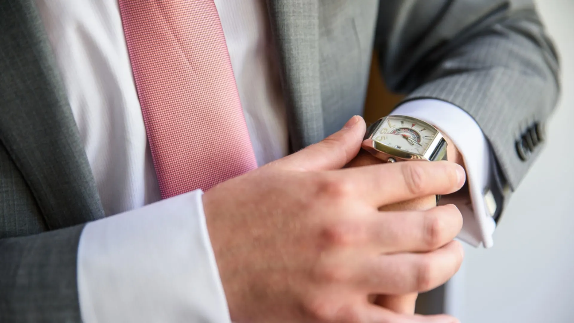 It doesn't take much to take 25% off of each and everyone one of your meetings. Try these techniques to give you time back in your day