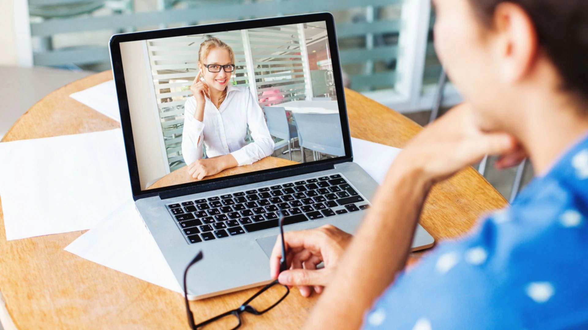 It's easy to let conflict fester when you don't work in the same office as your teammate. It's still bad for business. Here's how to work through conflict in a virtual team