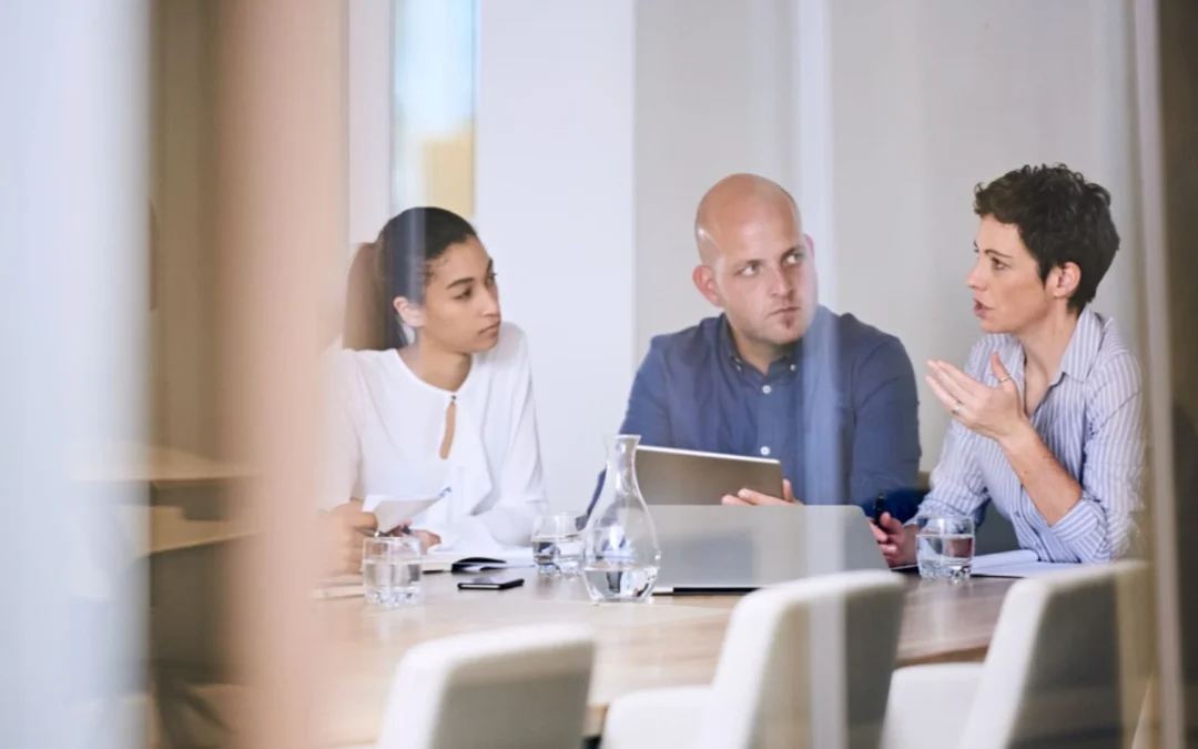 Six Reasons to Meet Without Your Boss Present